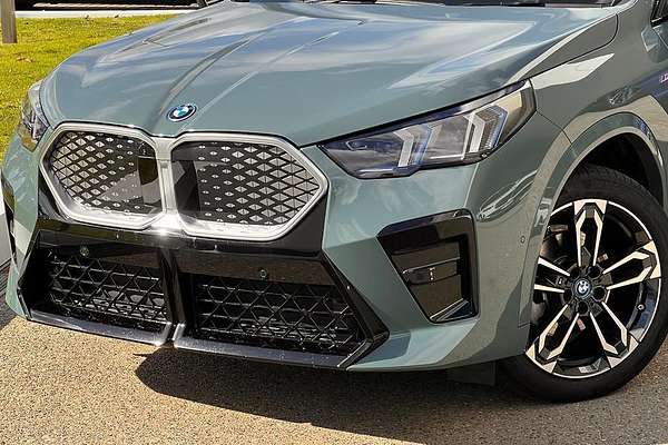 2024 BMW iX2 eDrive20 M Sport U10