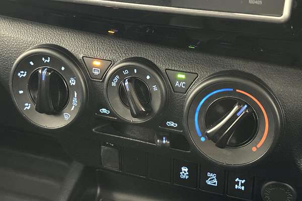 2018 Toyota Hilux SR GUN126R 4X4