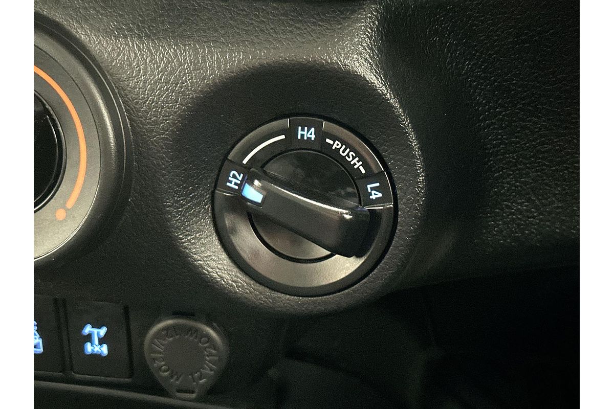 2018 Toyota Hilux SR GUN126R 4X4