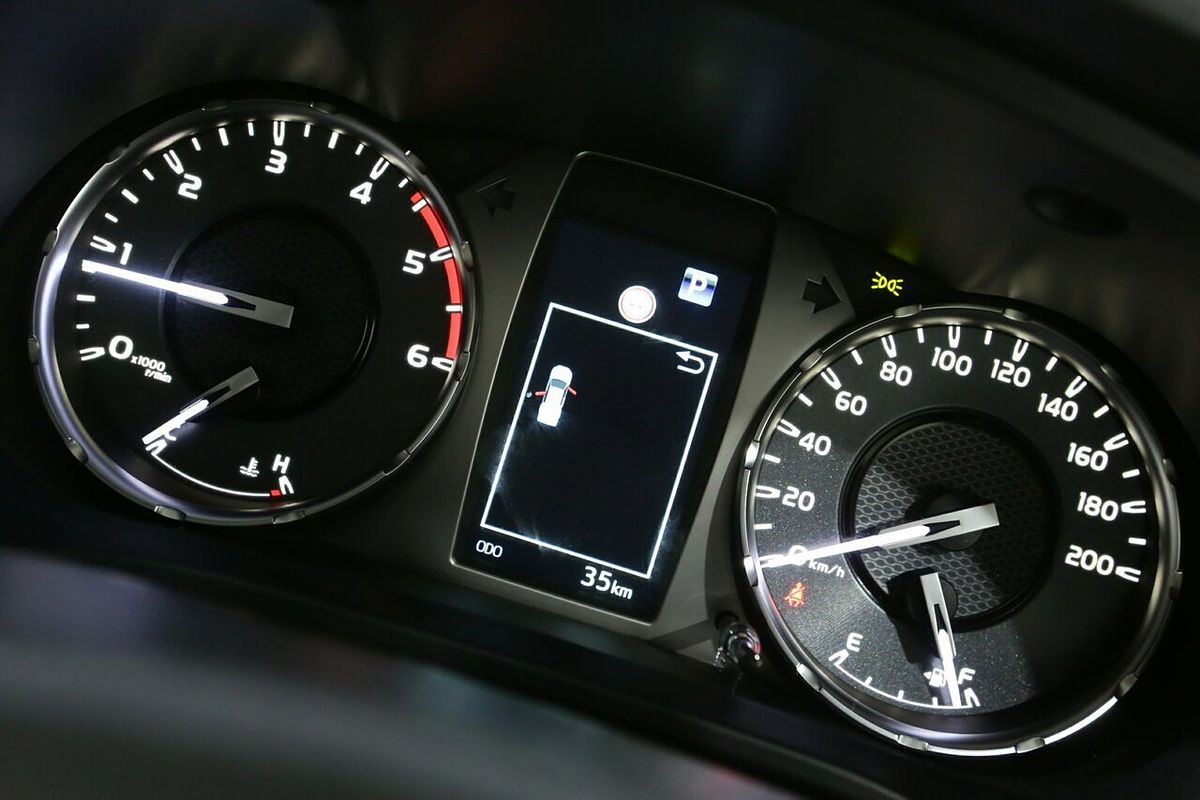 2025 Toyota Hilux SR GUN126R 4X4