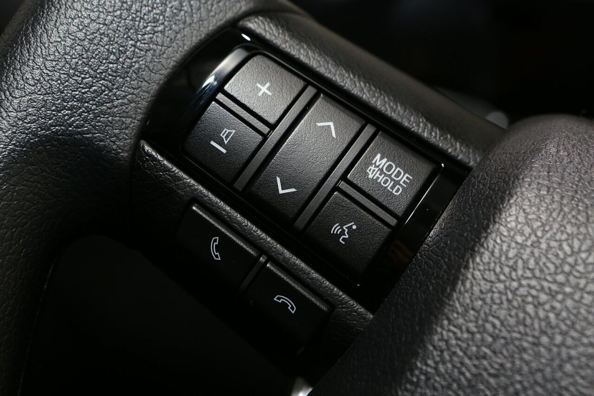 2025 Toyota Hilux SR GUN126R 4X4