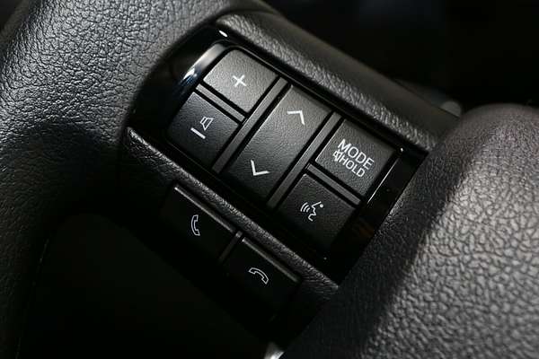 2025 Toyota Hilux SR GUN126R 4X4