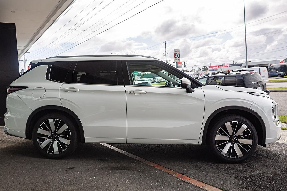 2025 Mitsubishi Outlander Exceed ZM