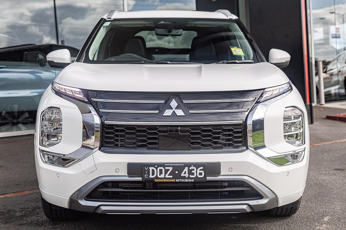 2025 Mitsubishi Outlander Exceed ZM