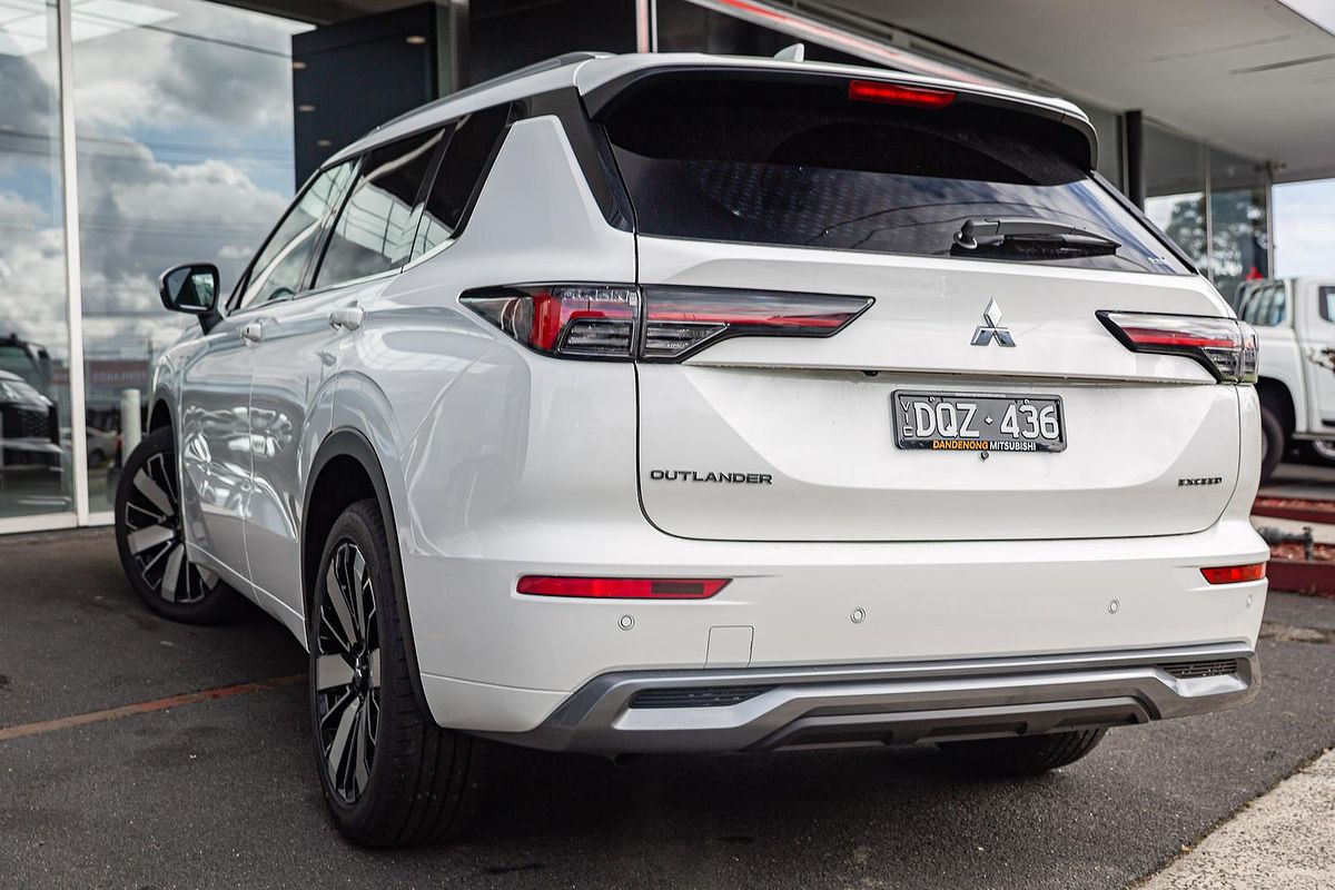 2025 Mitsubishi Outlander Exceed ZM