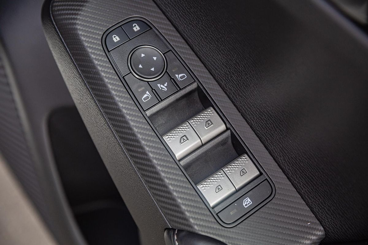 2025 Mitsubishi Outlander Exceed ZM
