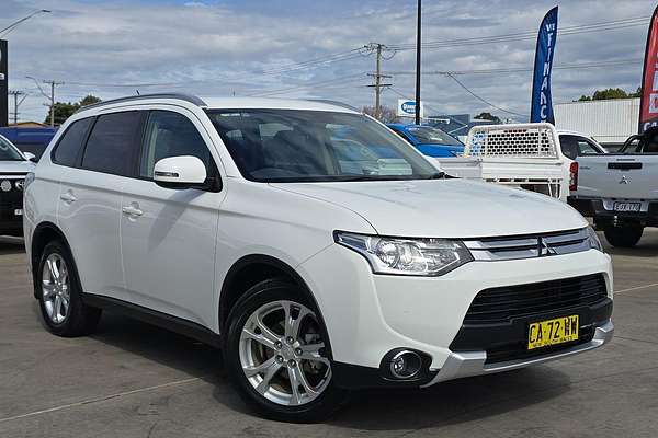 2014 Mitsubishi Outlander LS ZJ