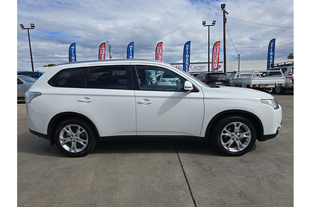 2014 Mitsubishi Outlander LS ZJ