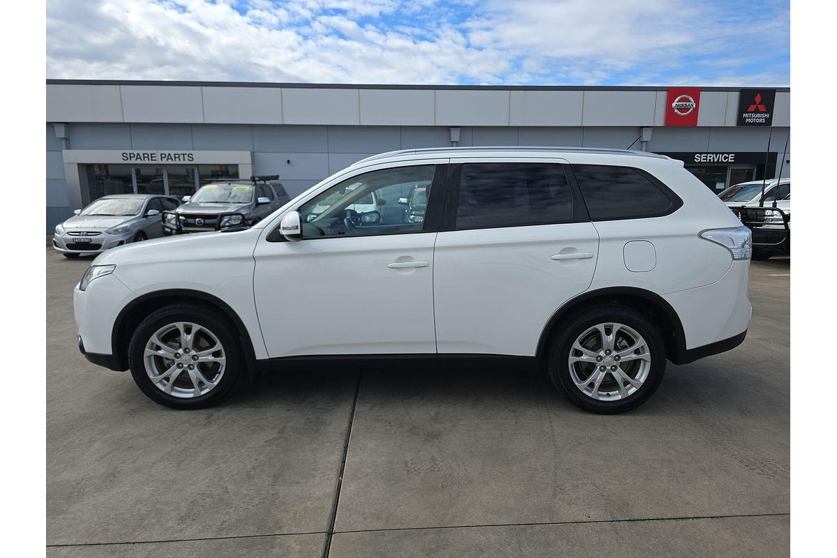 2014 Mitsubishi Outlander LS ZJ
