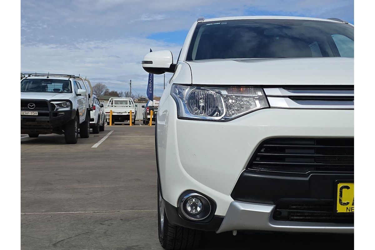 2014 Mitsubishi Outlander LS ZJ