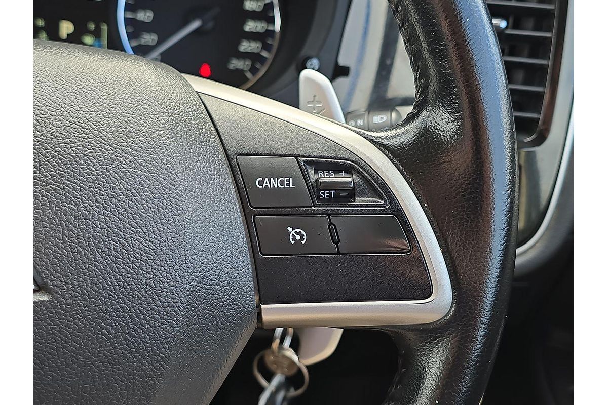 2014 Mitsubishi Outlander LS ZJ