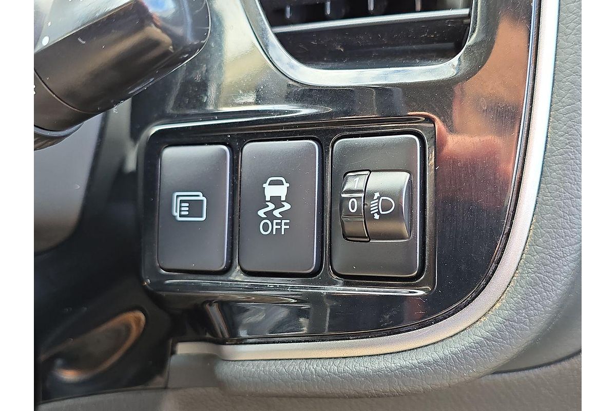 2014 Mitsubishi Outlander LS ZJ