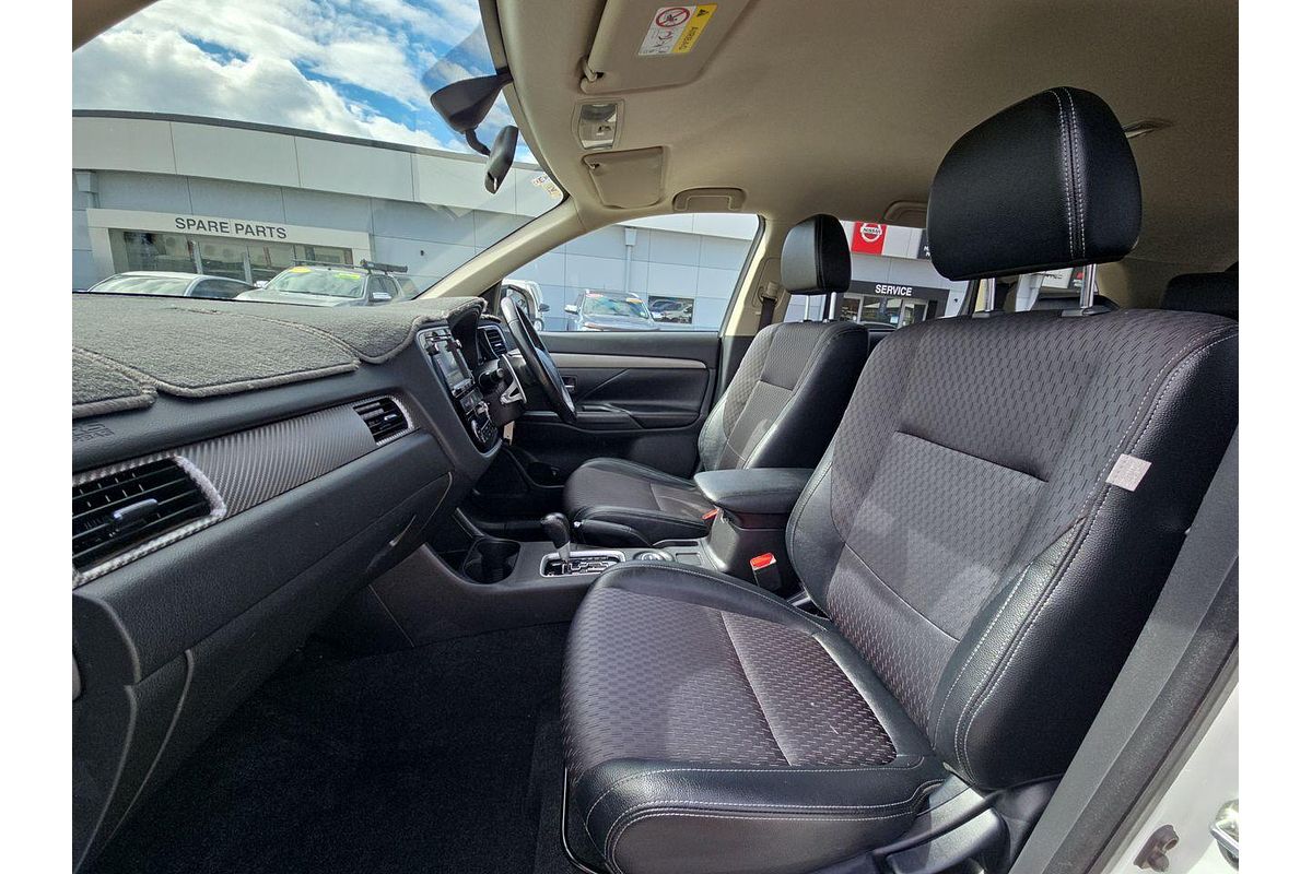 2014 Mitsubishi Outlander LS ZJ