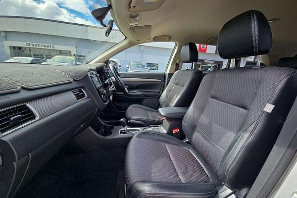 2014 Mitsubishi Outlander LS ZJ