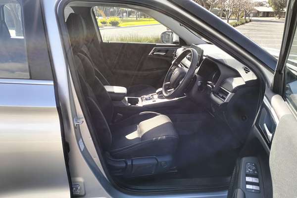 2022 Mitsubishi Outlander ES ZM