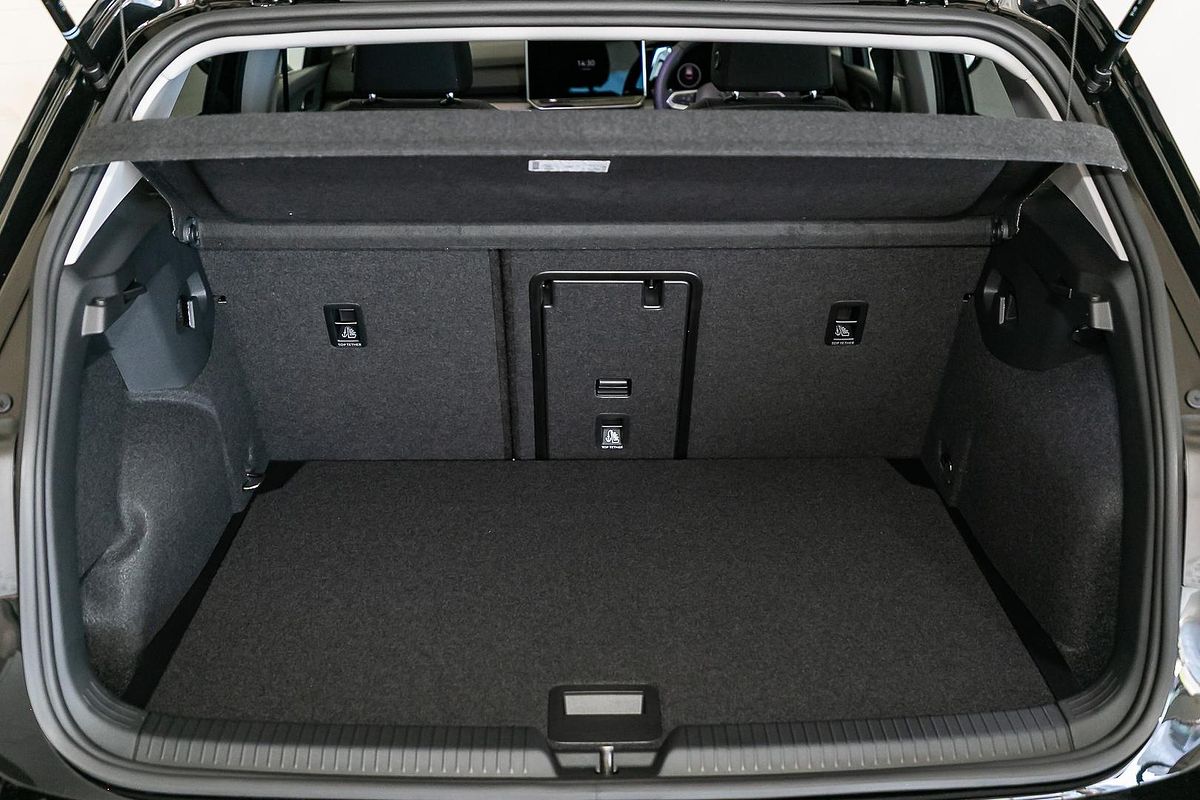 2025 Volkswagen Golf 110TSI Style 8.5