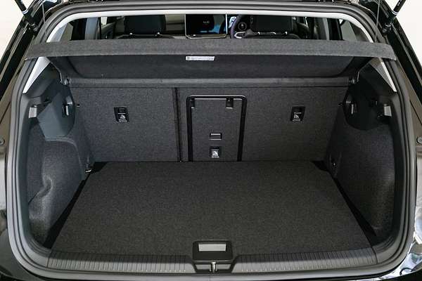 2025 Volkswagen Golf 110TSI Style 8.5