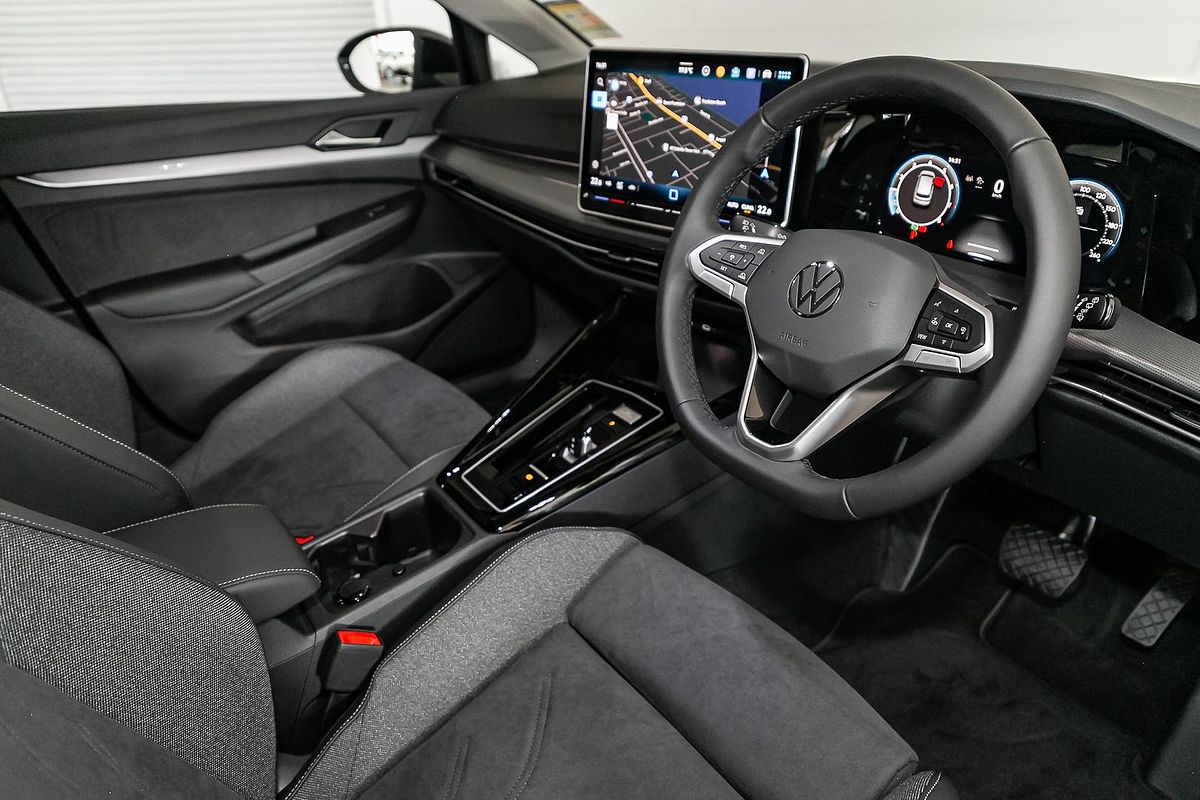 2025 Volkswagen Golf 110TSI Style 8.5