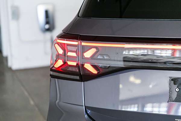 2025 Volkswagen T-Cross 85TSI R-Line D31