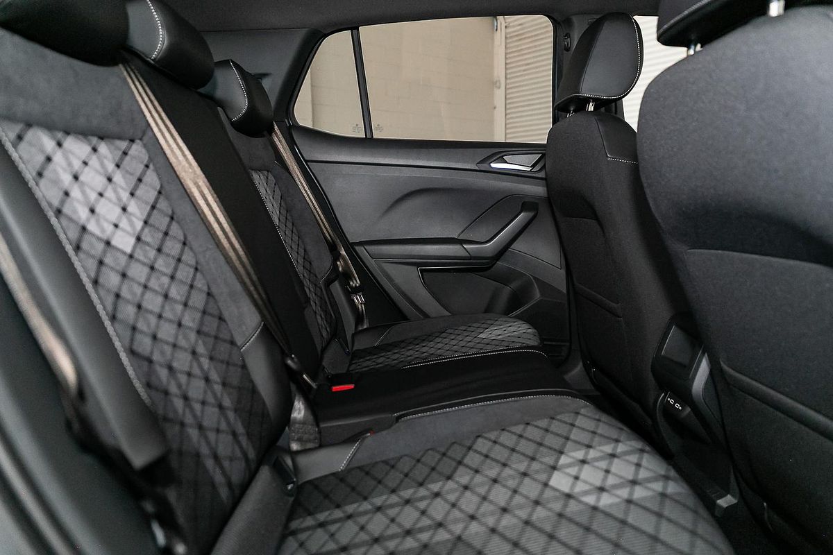 2025 Volkswagen T-Cross 85TSI R-Line D31