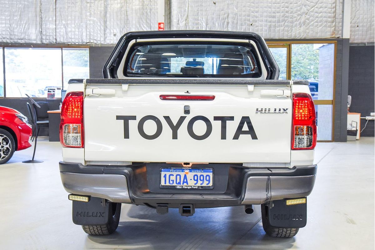 2018 Toyota Hilux Workmate GUN125R 4X4