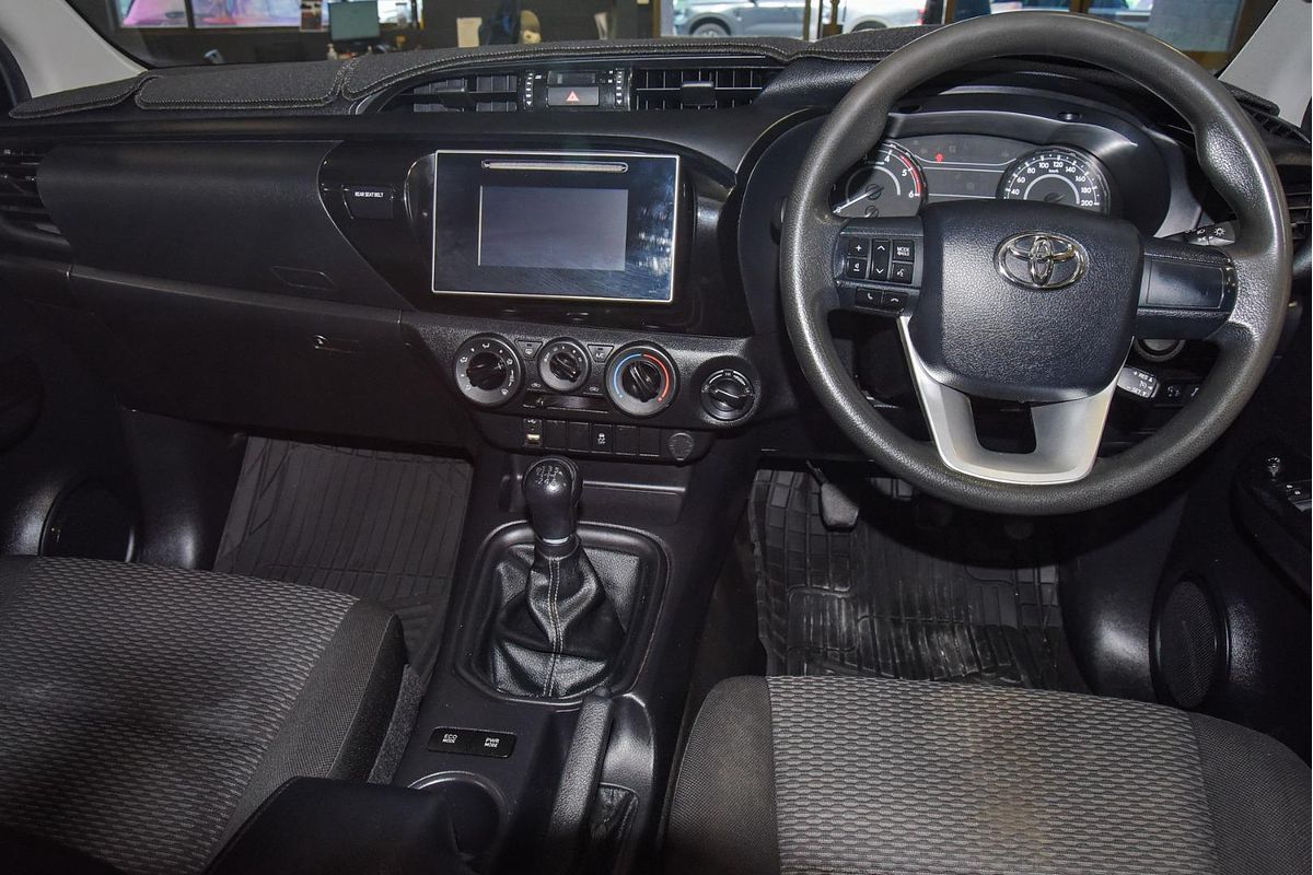 2018 Toyota Hilux Workmate GUN125R 4X4