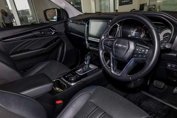 2023 Isuzu MU-X LS-T