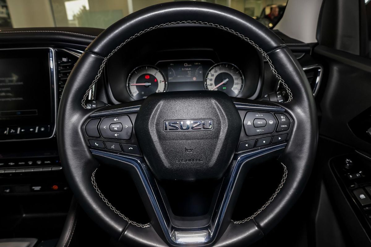 2023 Isuzu MU-X LS-T