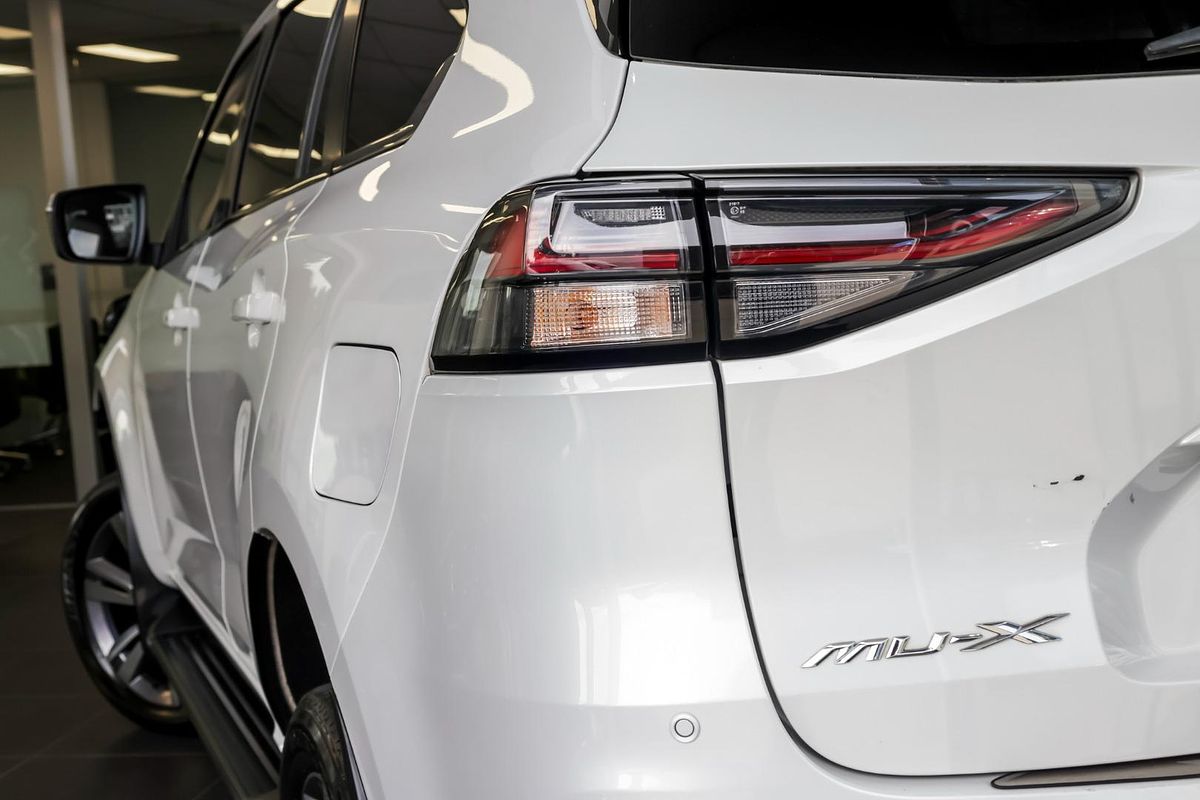 2023 Isuzu MU-X LS-T