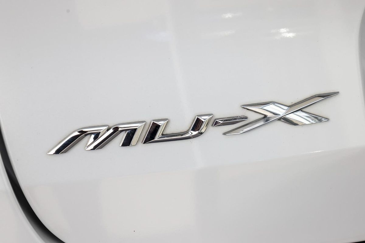 2023 Isuzu MU-X LS-T