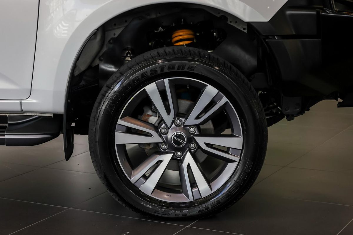 2023 Isuzu MU-X LS-T