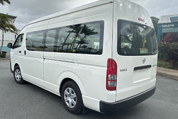 2015 Toyota Hiace Commuter KDH223R