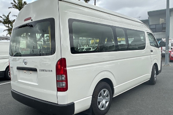 2015 Toyota Hiace Commuter KDH223R