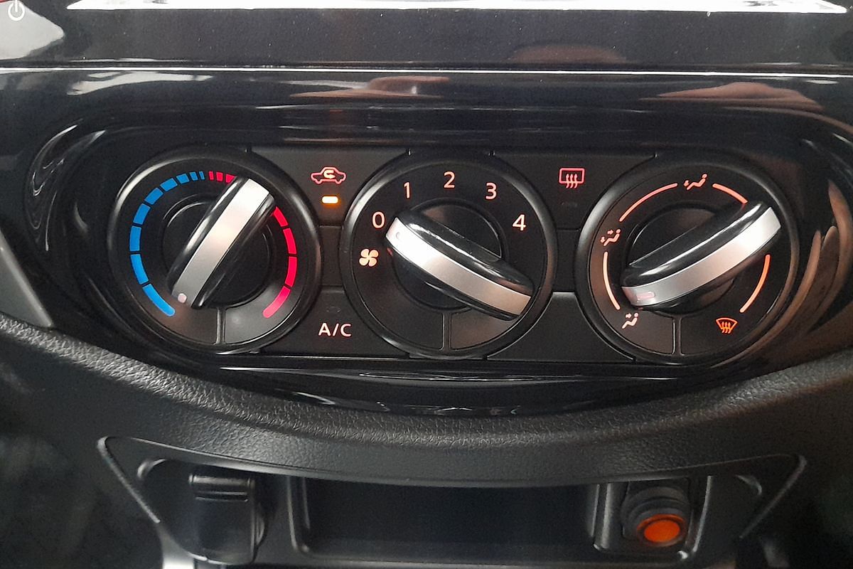 2021 Nissan Navara SL D23 Rear Wheel Drive