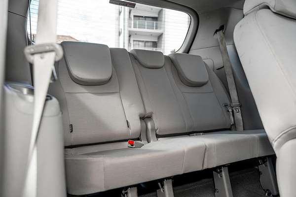 2017 Kia Carnival S YP