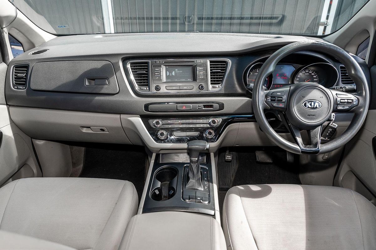 2017 Kia Carnival S YP