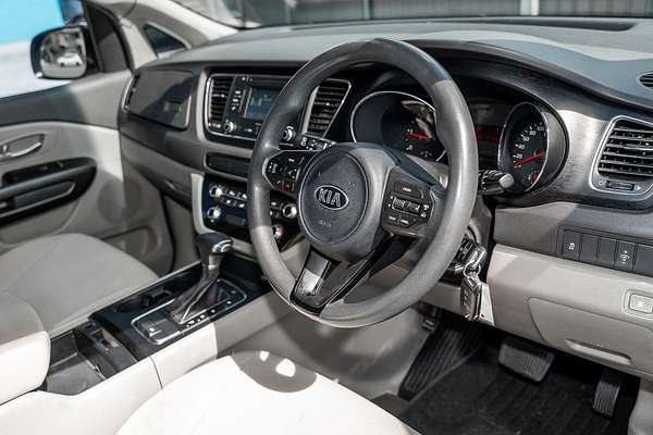 2017 Kia Carnival S YP