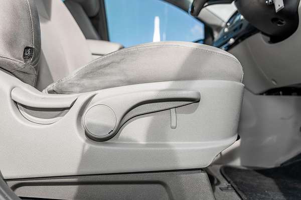 2017 Kia Carnival S YP