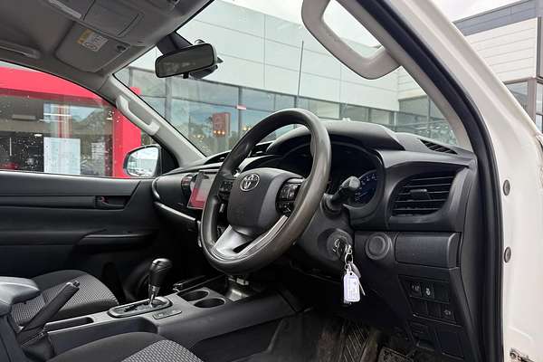 2019 Toyota Hilux Workmate GUN125R 4X4