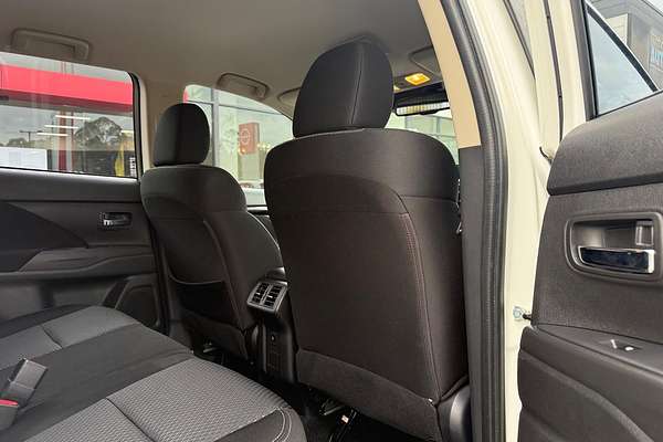 2018 Mitsubishi Outlander ES ADAS ZL