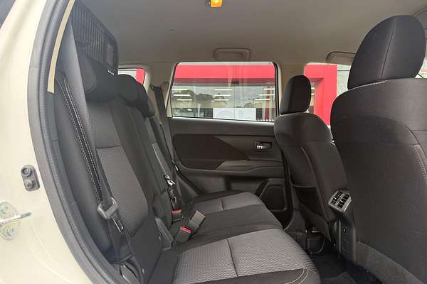 2018 Mitsubishi Outlander ES ADAS ZL