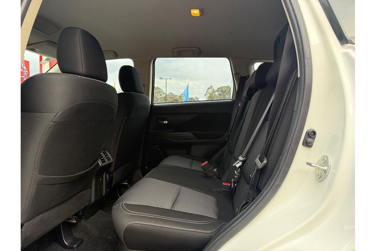 2018 Mitsubishi Outlander ES ADAS ZL