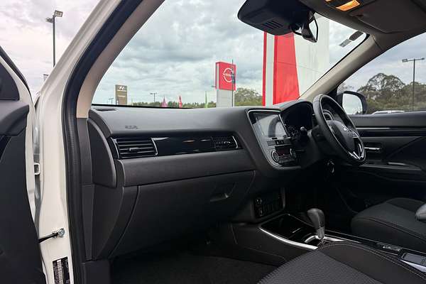 2018 Mitsubishi Outlander ES ADAS ZL