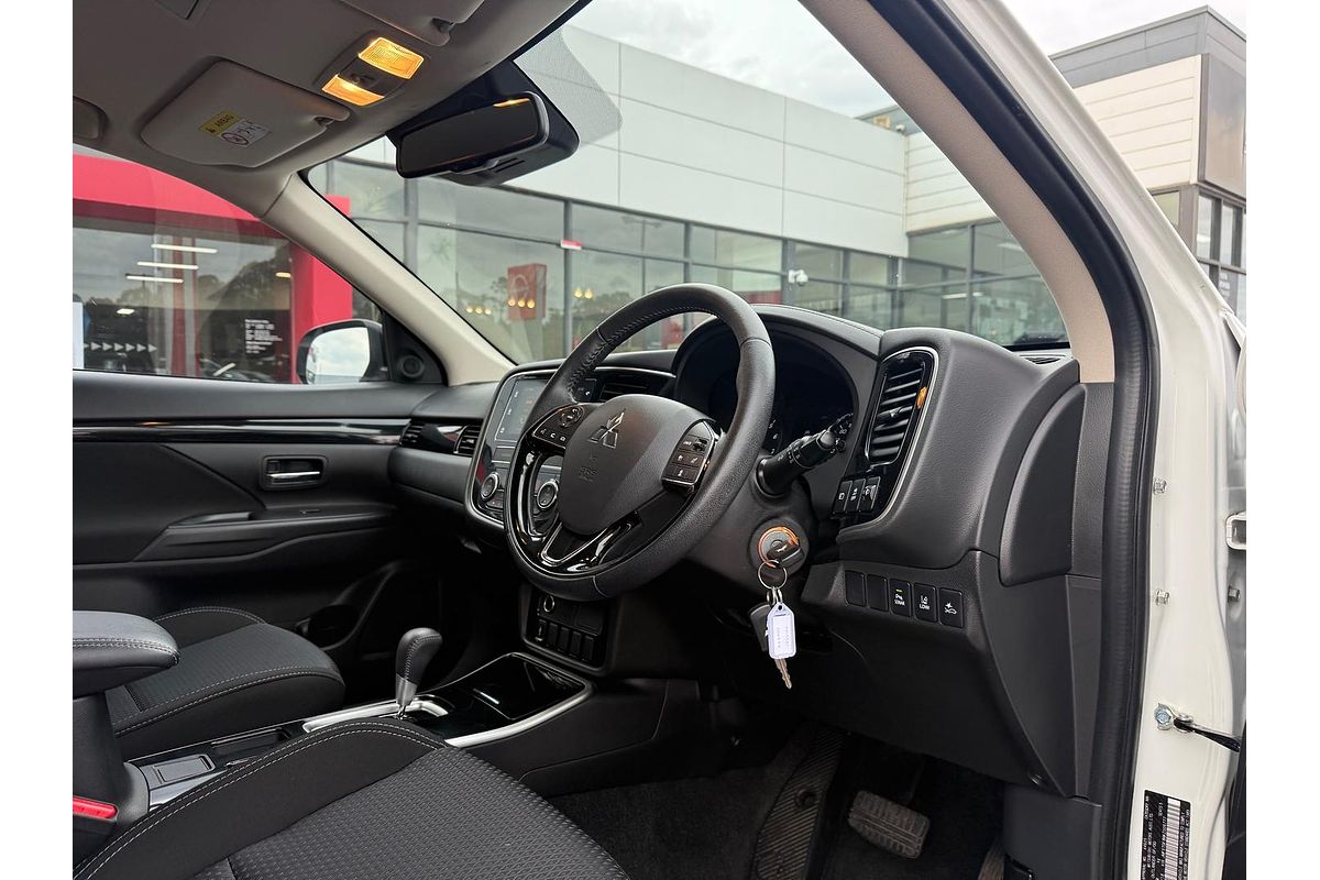 2018 Mitsubishi Outlander ES ADAS ZL