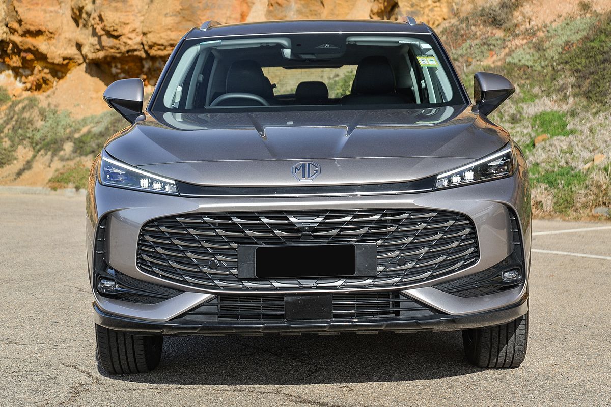 2025 MG HS Excite AS33