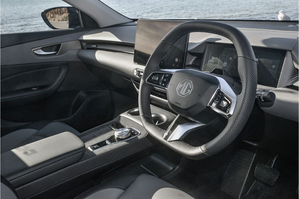 2025 MG MGS5 EV Essence 49 ZS3EM