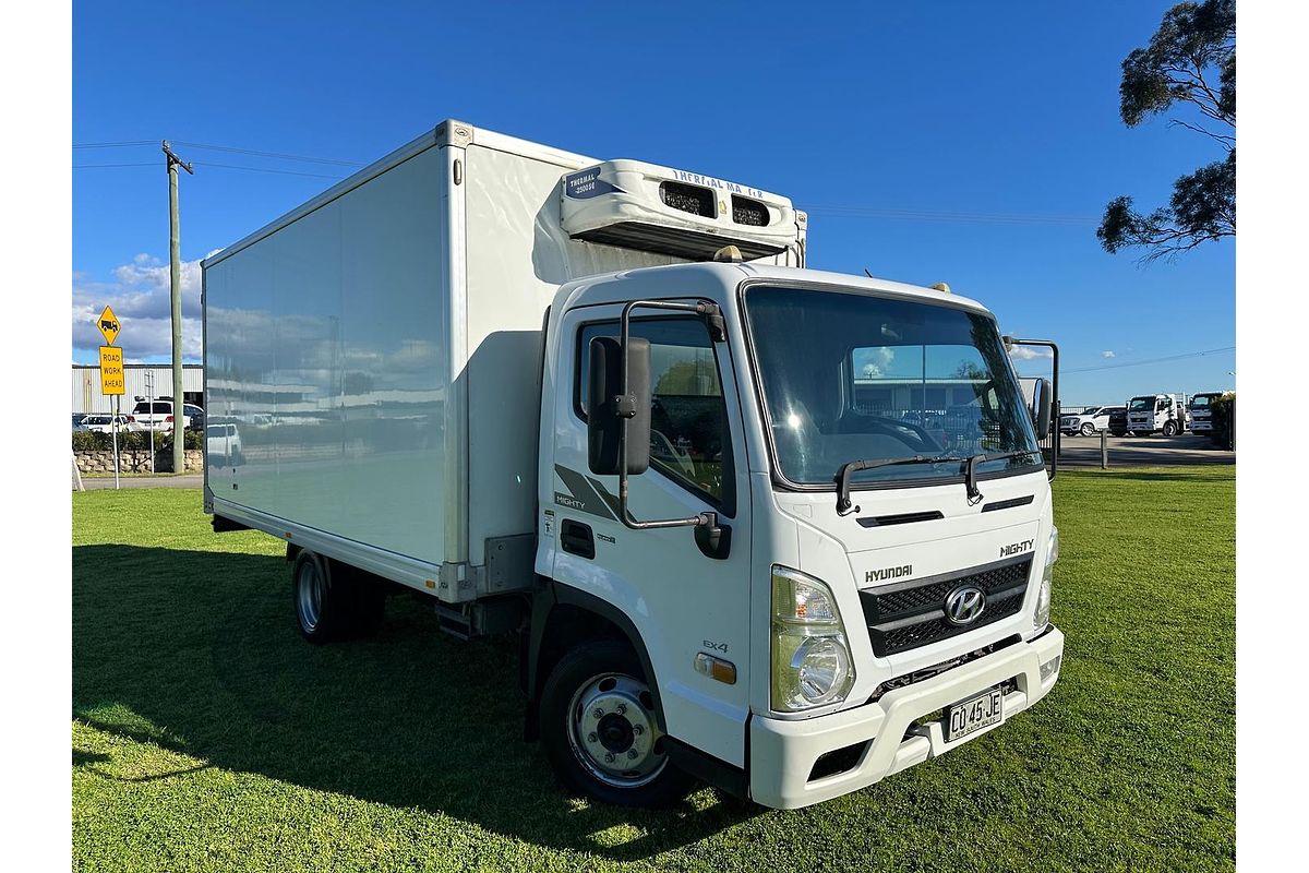 2017 Hyundai Mighty EX4 Chiller SWB