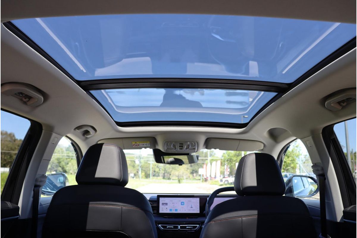 2025 MG HS Essence AS33