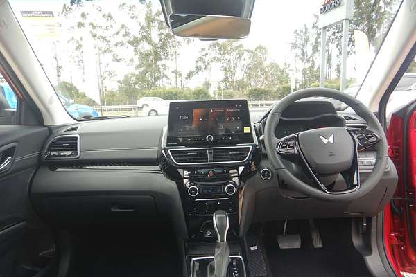 2025 Mahindra XUV3XO AX7L