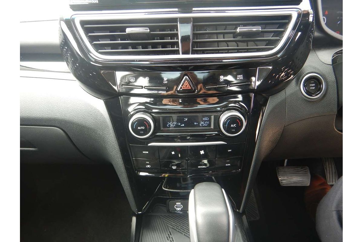 2025 Mahindra XUV3XO AX7L